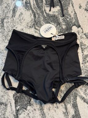 Lunalae SET! Top size 8 and bottom size 12 :)